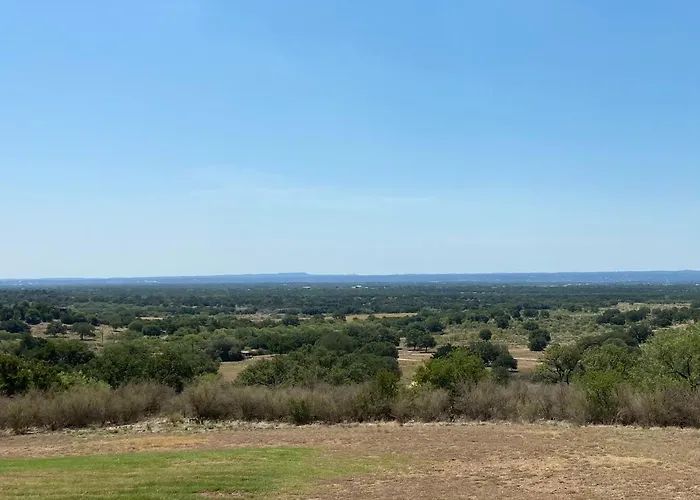 V700 Ranch Stays