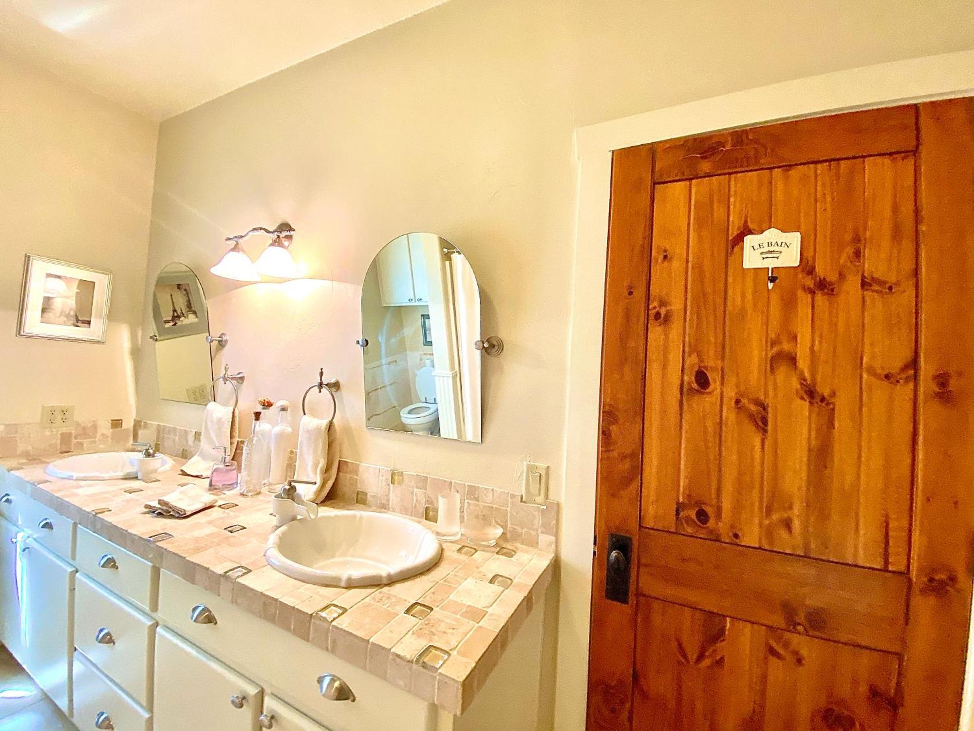 V700 Ranch Marble Falls