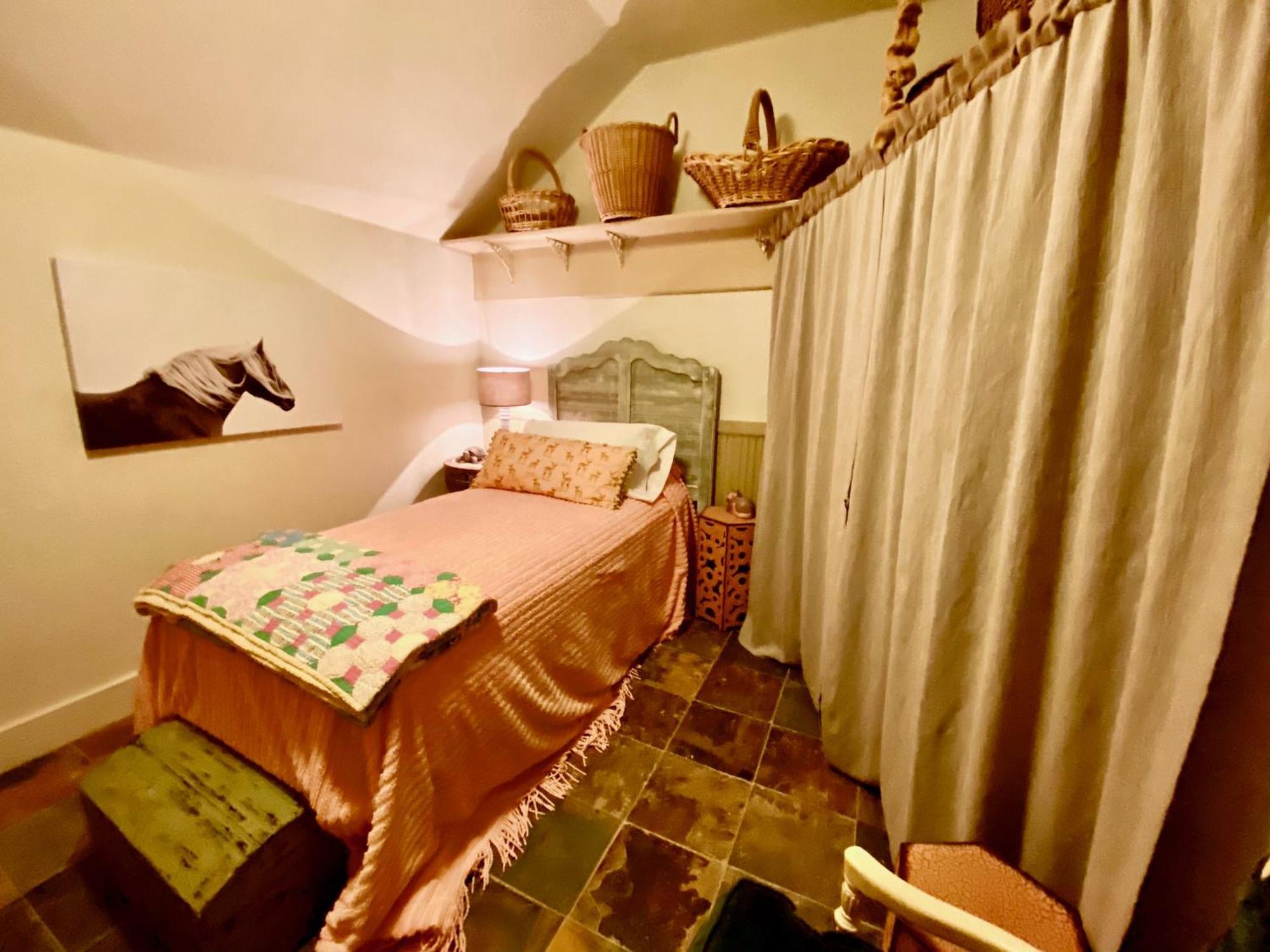 V700 Ranch Villa